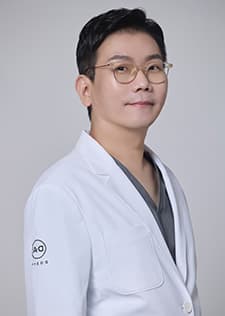 Yoon Hojun, Medical Director — Board-Certified Dermatologist, Seoul National University